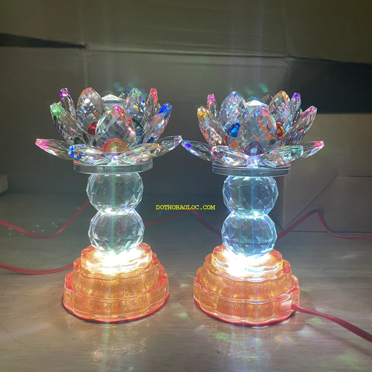 Đèn pha lê hoa sen 2cục bông cao cấp nhập khẩu từ Đài Loan cao 16cm