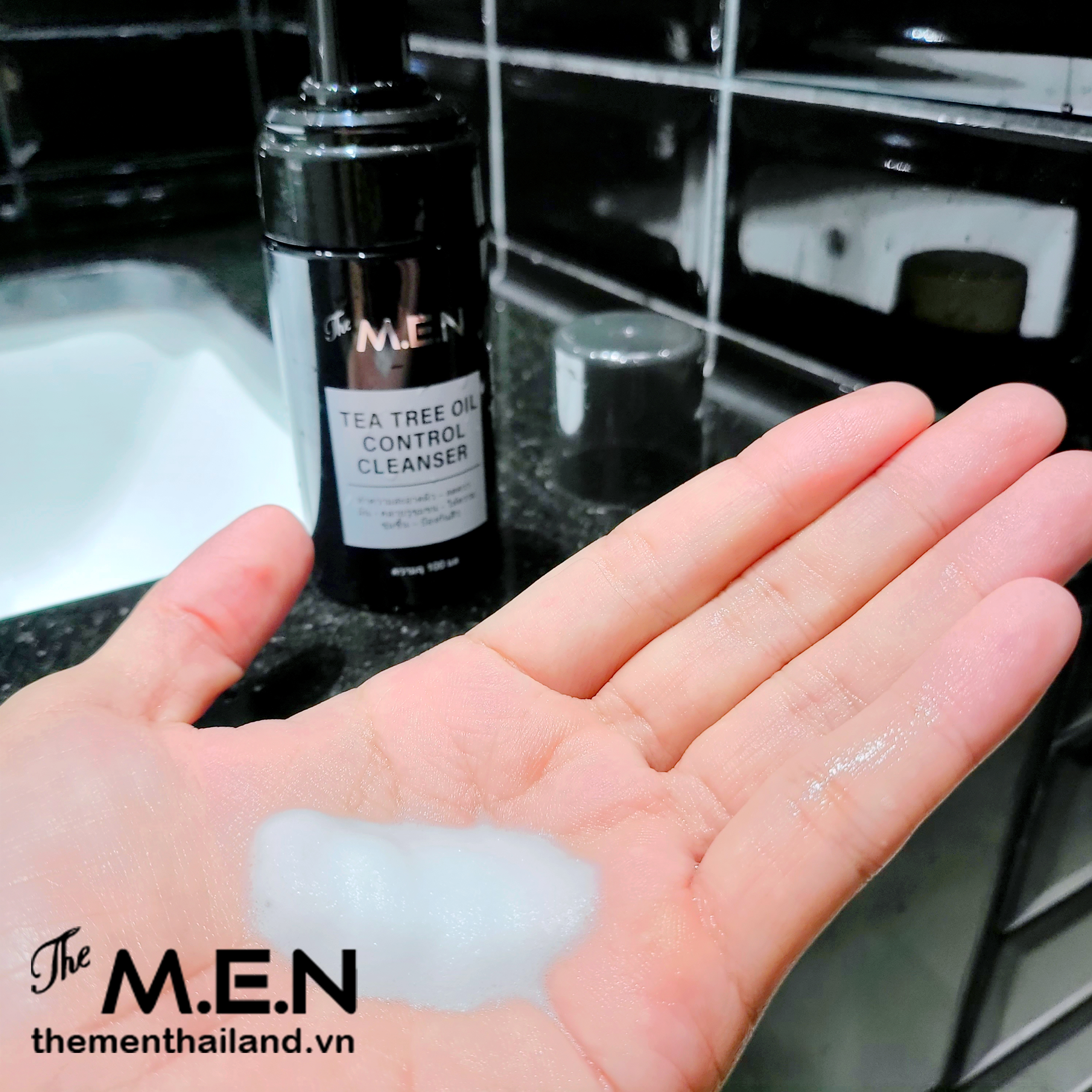 Sữa rửa mặt The MEN Tea Tree Oil Control sáng da cho nam, se khít lỗ chân lông, mờ thâm nám sạm và sạch nhờn