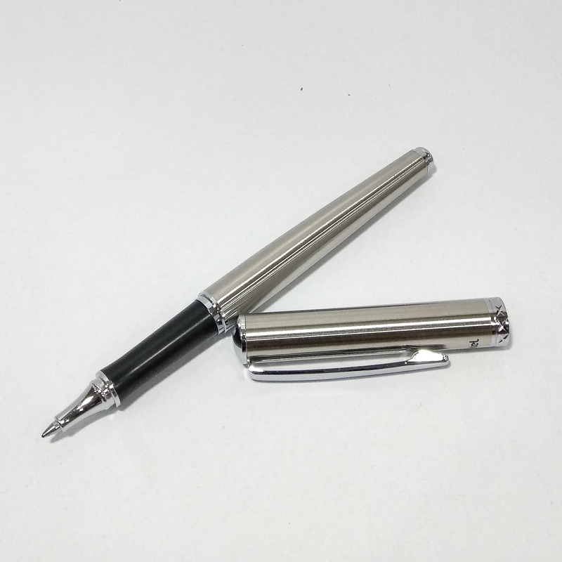 Bút Bi Mực Nước Kim Loại CC Màu Bạc - Mực Xanh Pentel K600-C