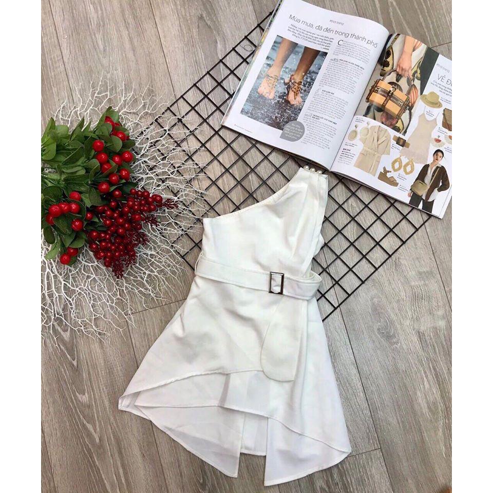 Đầm lệch vai gắn hạt ngọc cho bé