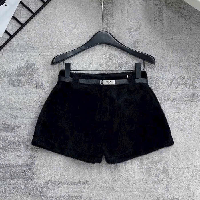 Quần Short Nữ Lông Mềm Mại Có Túi Tặng Kèm Dây Nịt Căn Chỉnh Size