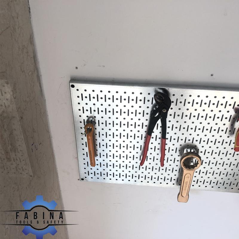 Tấm lưới Pegboard mạ kẽm treo dụng cụ