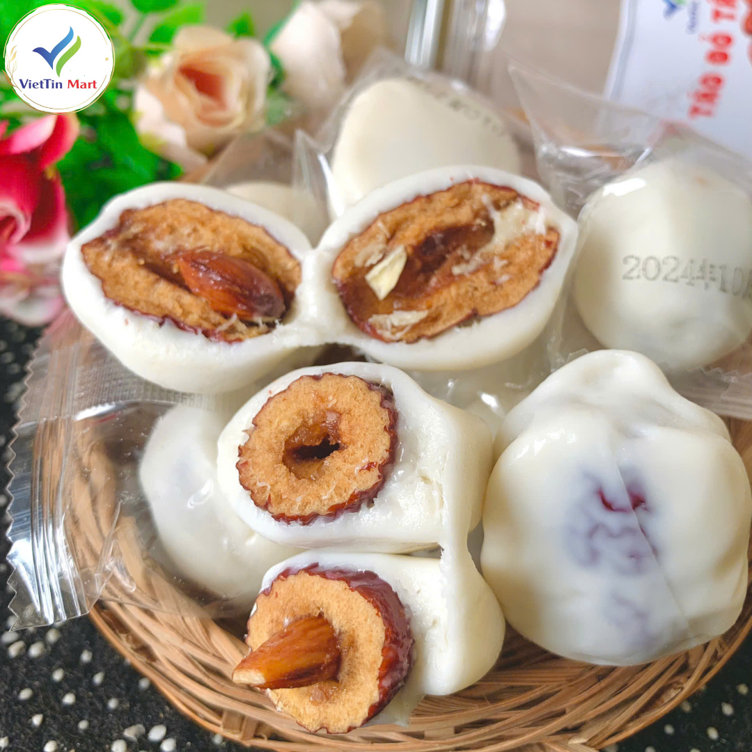 Táo Đỏ Bọc Hạnh Nhân Phủ Sữa Lạc Đà 300g VietTin Mart