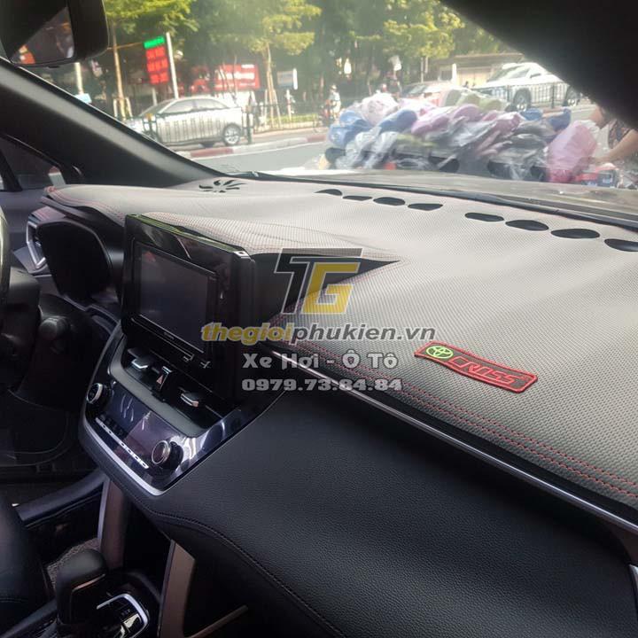 Thảm da Taplo Toyota Corolla Cross vân Carbon cao cấp