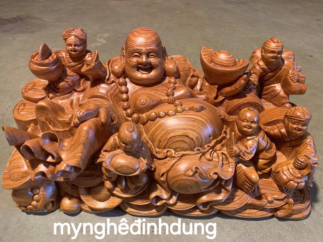 Tượng phật di lặc để bàn tiếp khách bằng gỗ hương đá kt 60x28x27cm