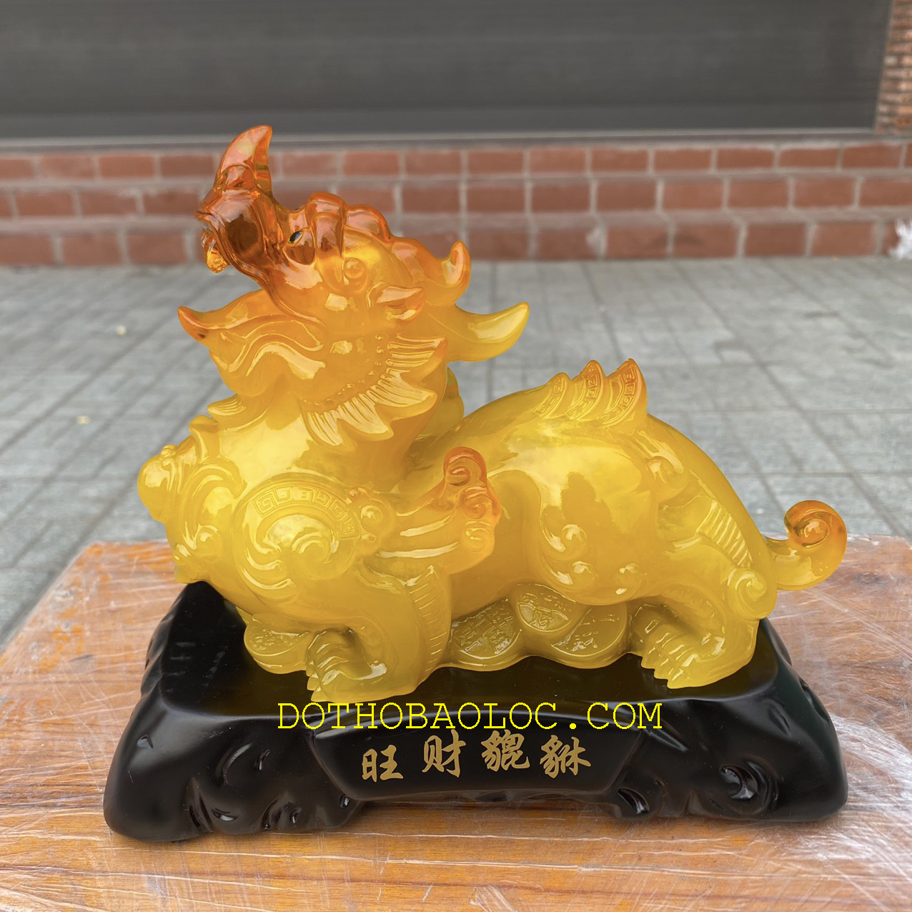 Cặp Tỳ Hưu phong thủy chiêu tài hút lộc cao 21cm – Màu Vàng