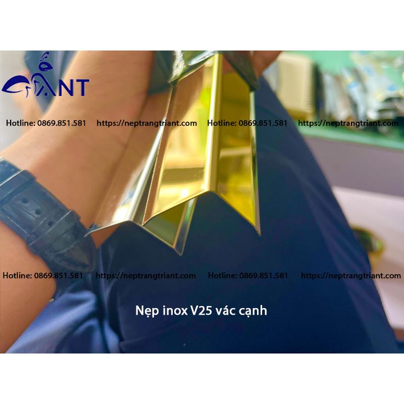Nẹp Inox V25 Vàng, Nẹp Inox V25 Vàng xuớc, Nẹp inox V25 vàng gương, nẹp inox v25 dập cạnh, dày 0.6, thanh dài 3m