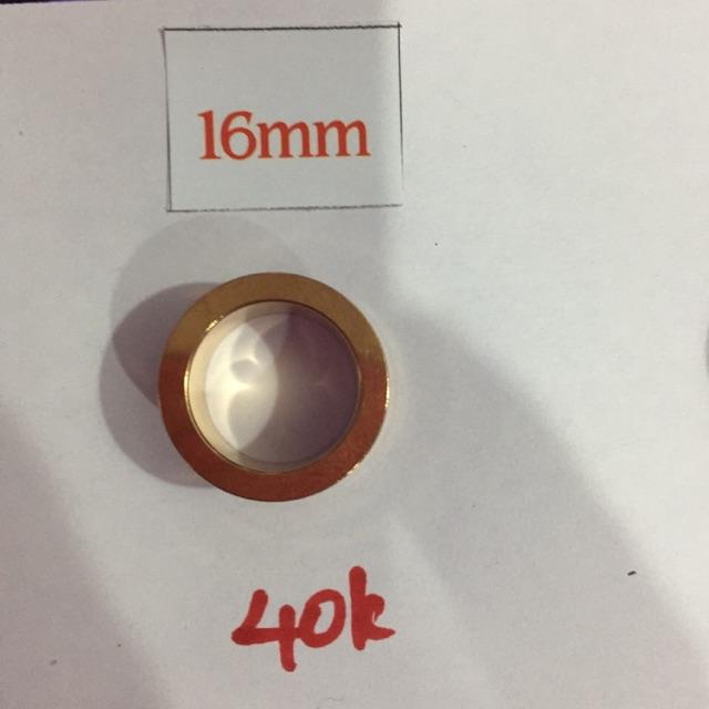 Khuyên tai 16mm mầu vàng bán lẻ 40k/1 chiếc.