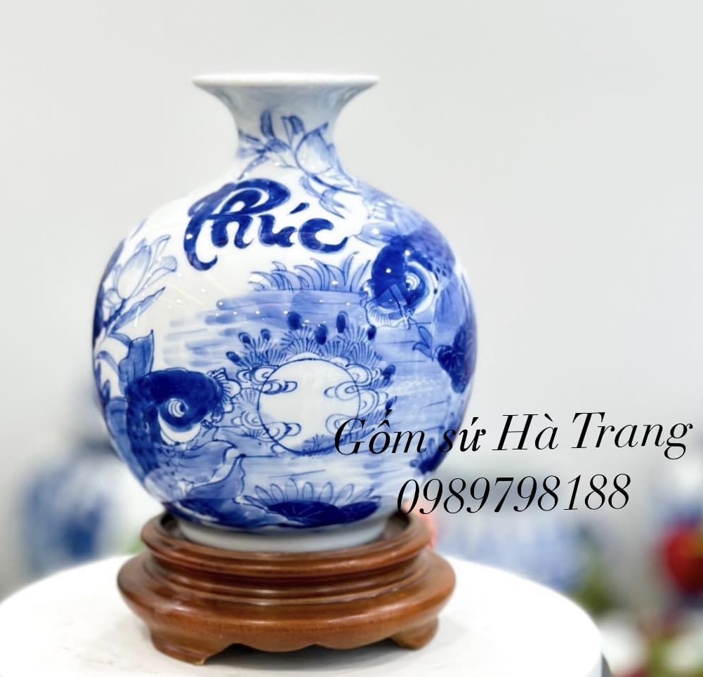 Bình hút tài Lộc gốm sứ Bát Tràng cao cấp men lam vẽ tay hoạ tiết cá chép sen niên liên hữu dư size mini cao 18cm