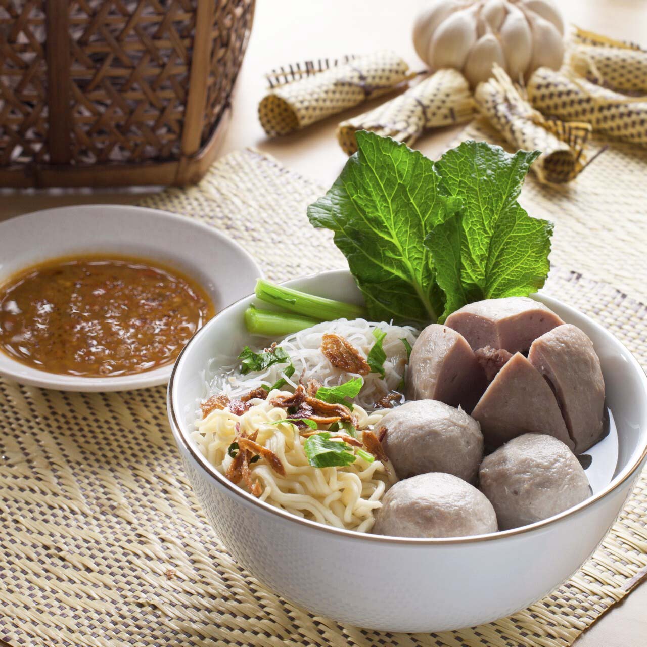 Bò viên chiên Đôi Đũa Vàng 150g viên thả lẩu đậm đà từ thịt bò sạch