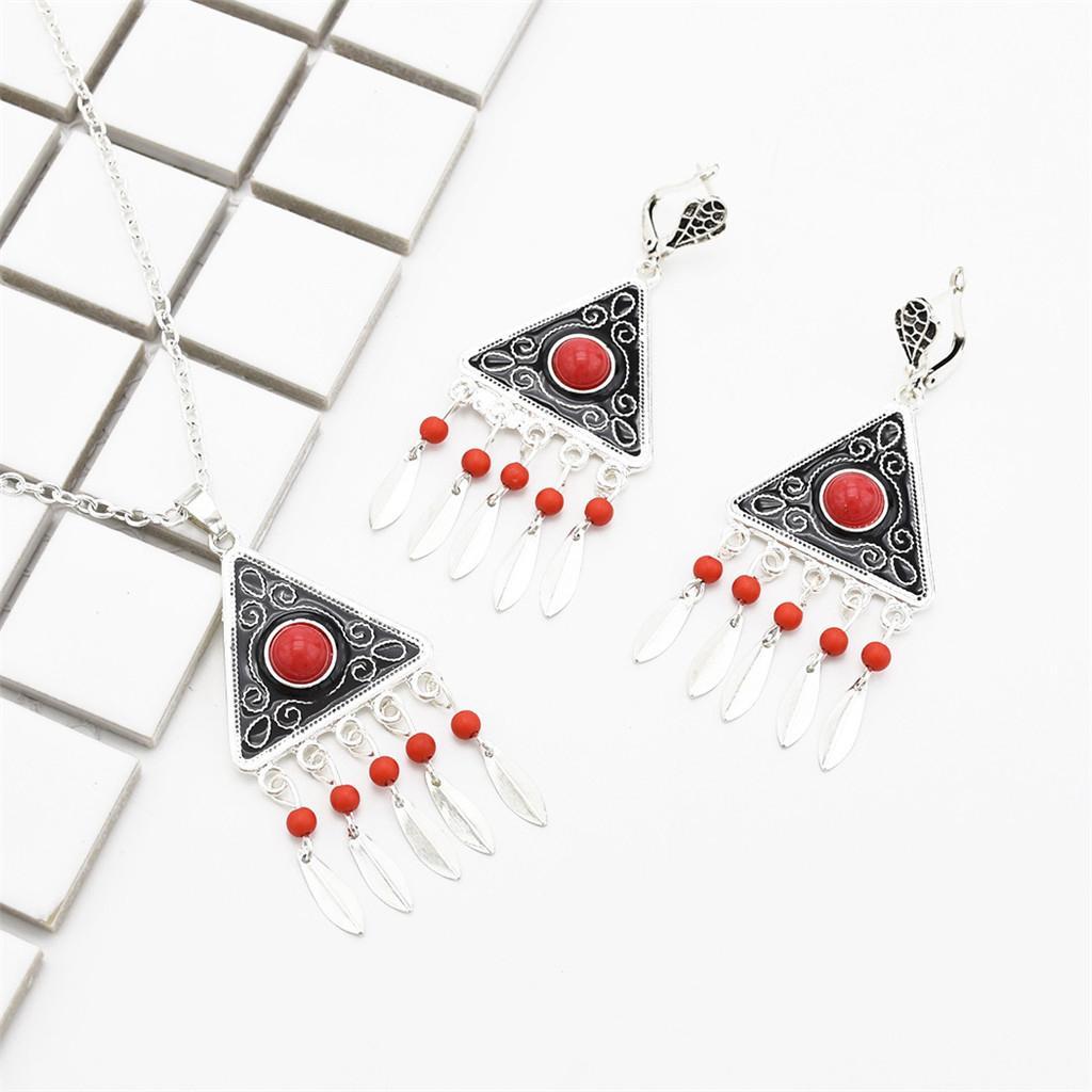 Fashion Retro Women Jewelry Set Bohemian Alloy Tassel Pendants Necklace And Earrings