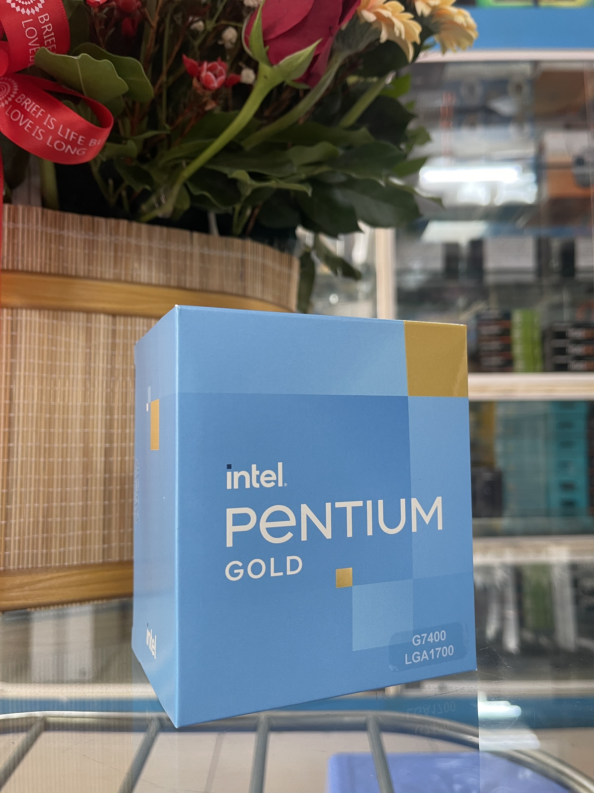 CPU Intel Pentium Gold G7400 3.7GHz (Socket 1700, 2 Nhân 4 Luồng 6MB 46W) - Hàng chính hãng (NEW BOX)