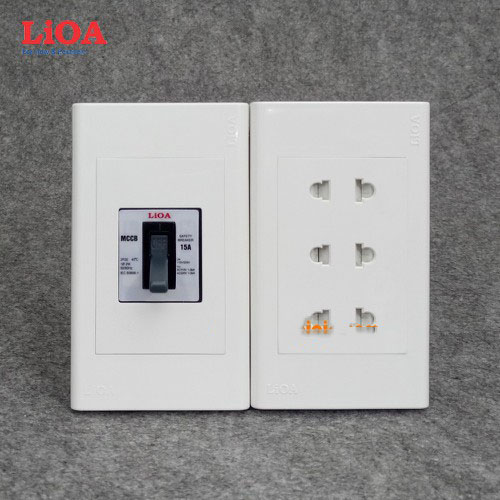 Combo ổ cắm điện ba 2 chấu 16A LiOA (3520W) có cầu dao chống quá tải 15A - Lắp nổi