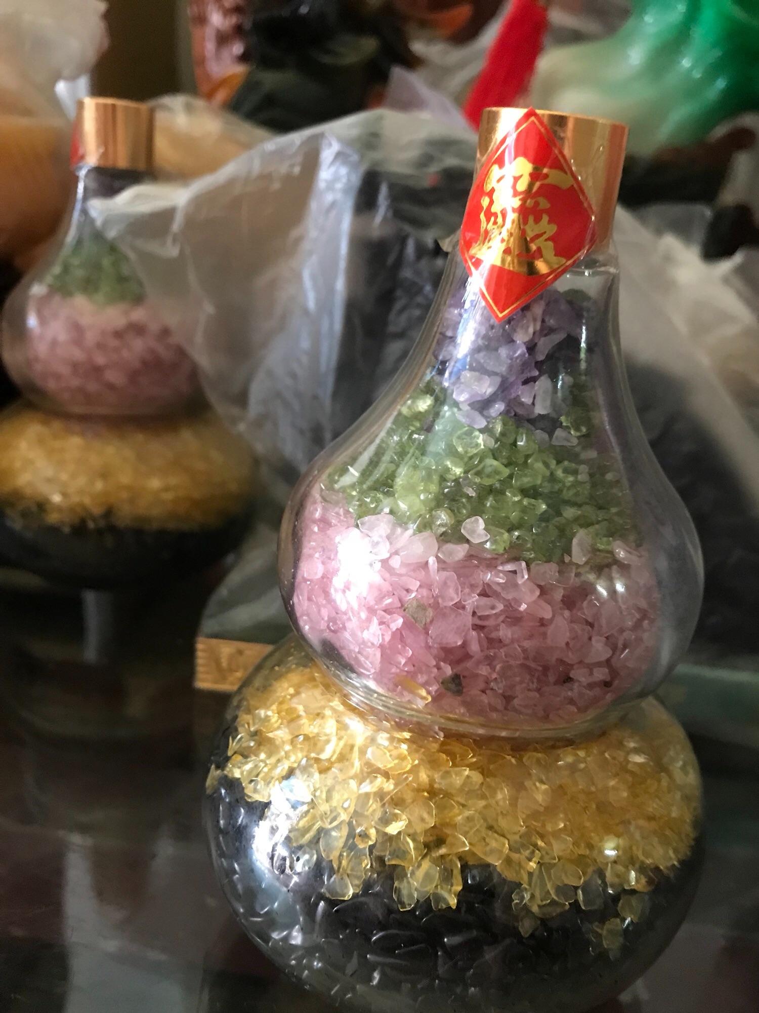 Tượng Hồ Lô phong thủy Hút Tài Thạch Anh đa sắc màu tự nhiên Anh Chị để bàn làm việc  bàn thờ Thần Tài Size vừa cao 15cm ngang 10cm ĐẸP ạ