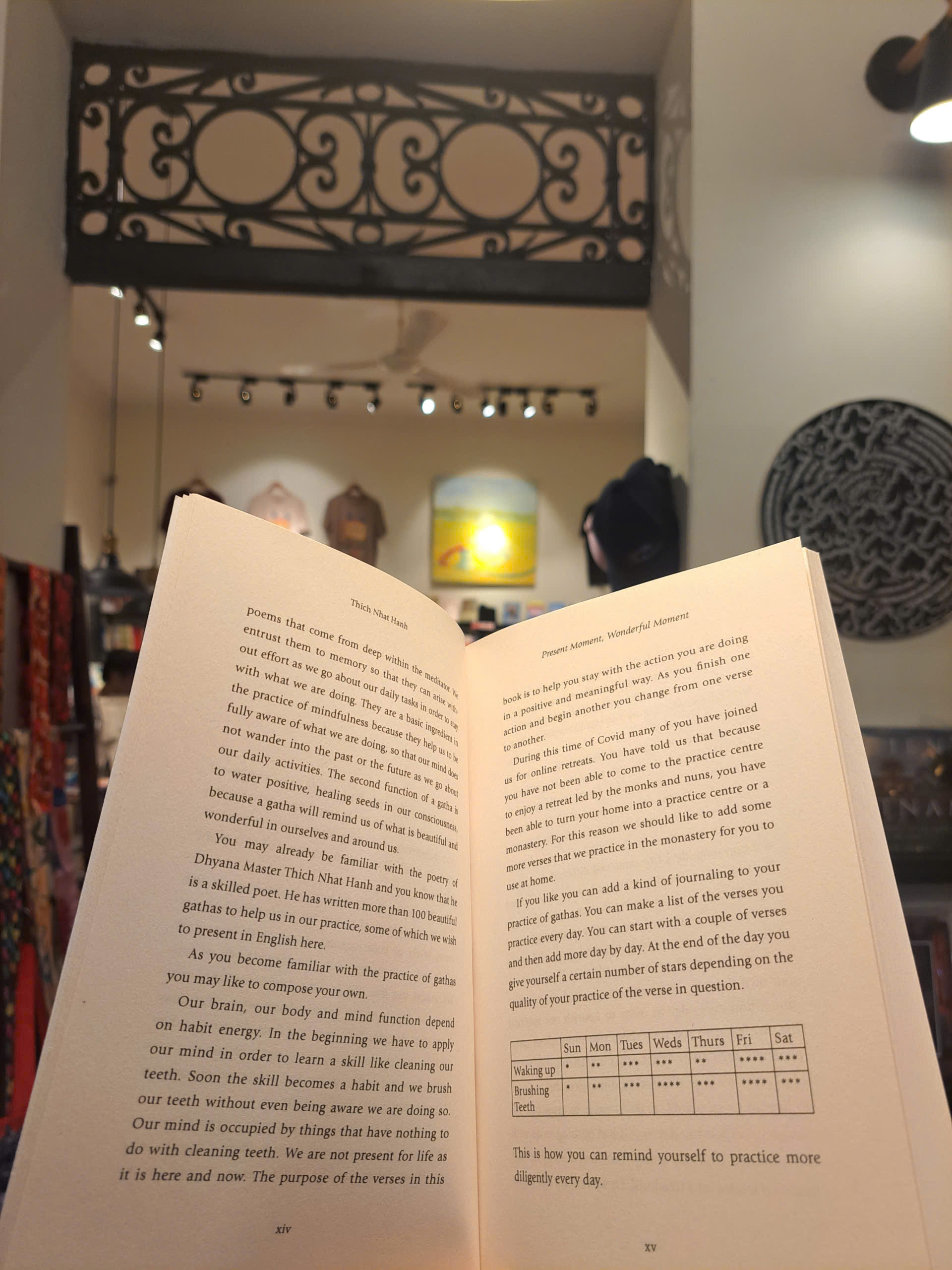 Sách - Present Moment, Wonderful Moment by Thich Nhat Hanh | Religion / Phật giáo / Ngoại văn