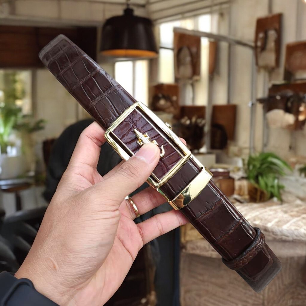 Nịt da cá sấu BẢN LỚN phù hợp bụng bia. Da bụng vân đẹp nhẹ nhàng! (mặt vàng)