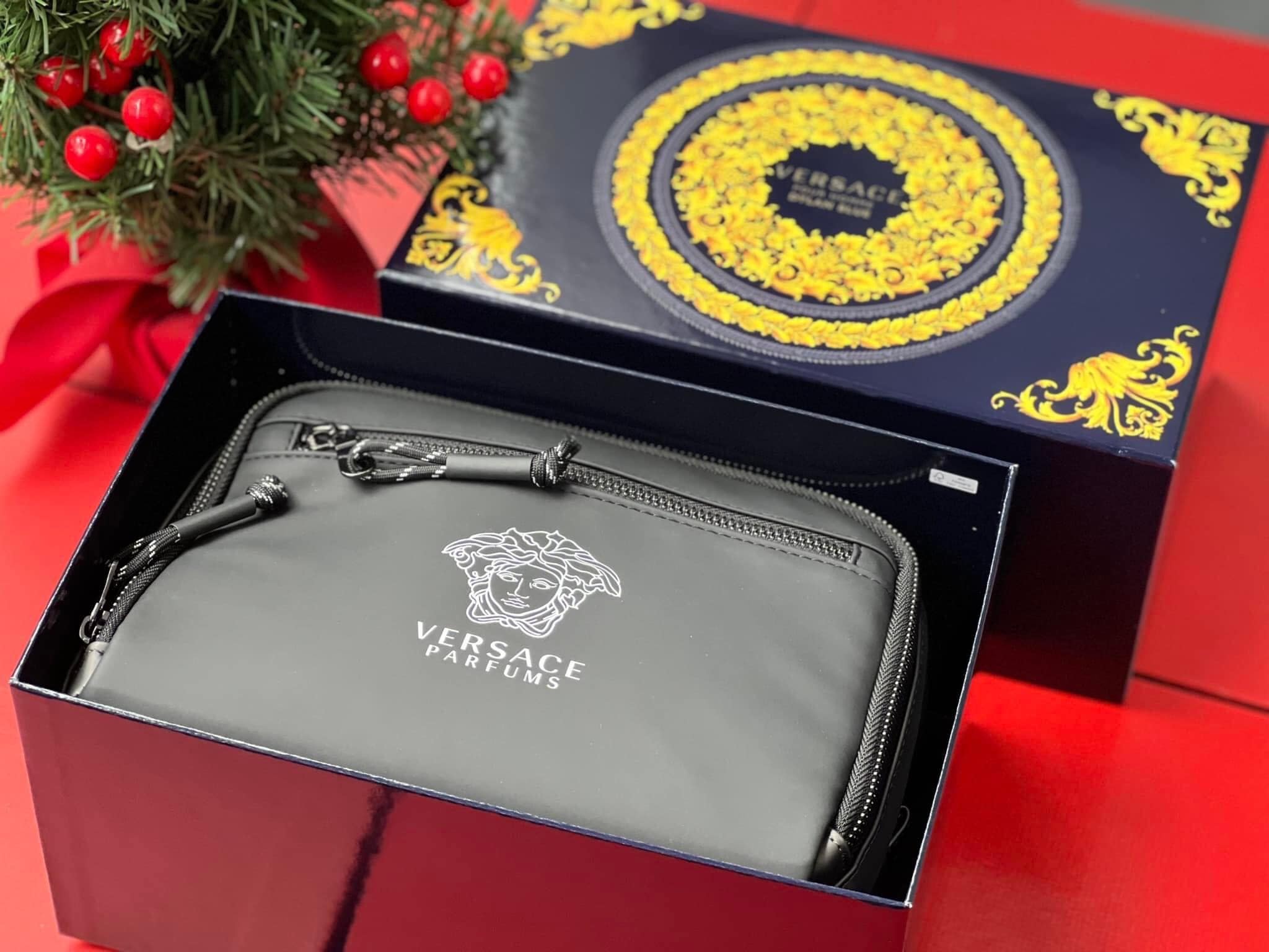 Bộ Nước Hoa Nam Versace Pour Homme Dylan Blue Gift Set