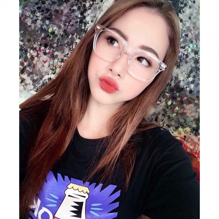 Káº¿t quáº£ hÃ¬nh áº£nh cho kÃ­nh tráº¯ng gá»ng vÃ ng