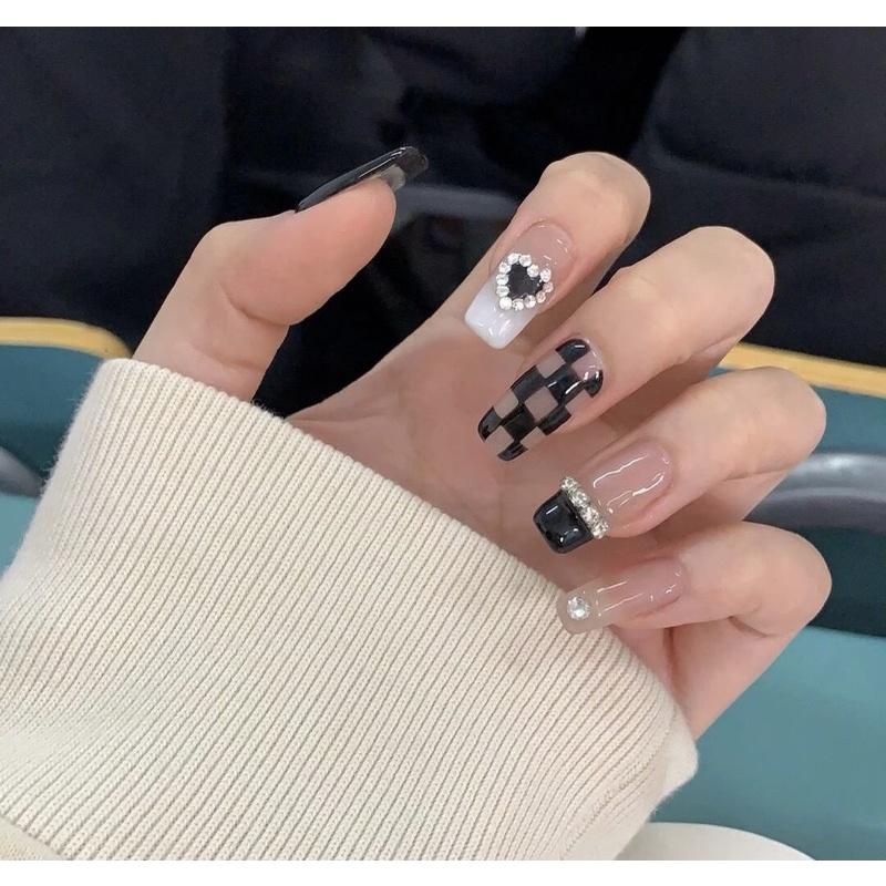 Móng dán thiết kế phôm thang