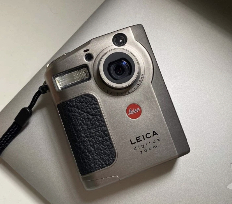 Máy ảnh kỹ thuật số Leica Digilux Zoom