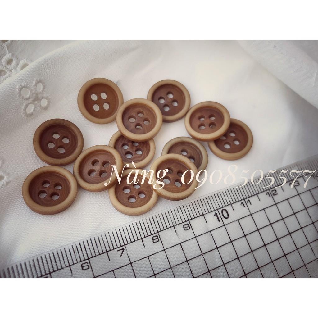 Nút nhựa giả gỗ #nang 1,5cm