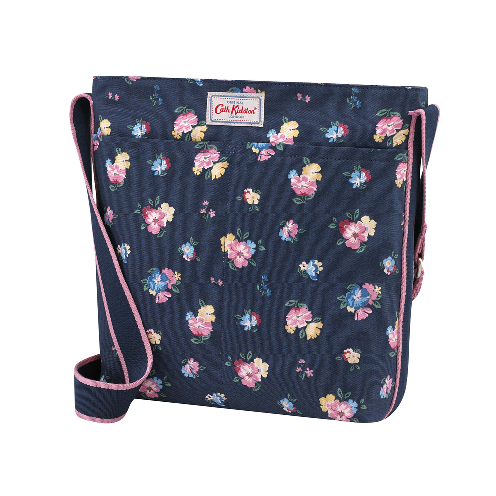 Túi đeo chéo Messenger Cath Kidston họa tiết Park Meadow Bunch ( Zipped Messenger Bag Park Meadow Bunch )