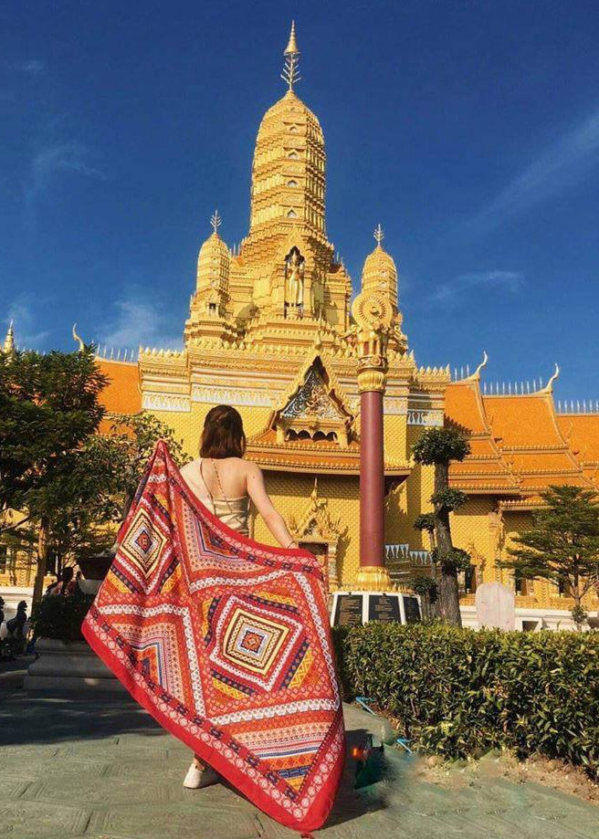 Khăn choàng boho đỏ hot