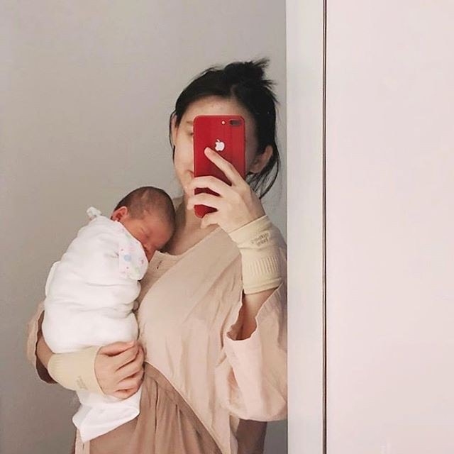 Đai Bảo Vệ Khớp Cổ Tay Cho Mẹ Bầu Và Sau Sinh - Thương Hiệu Mothersbaby Hàn Quốc