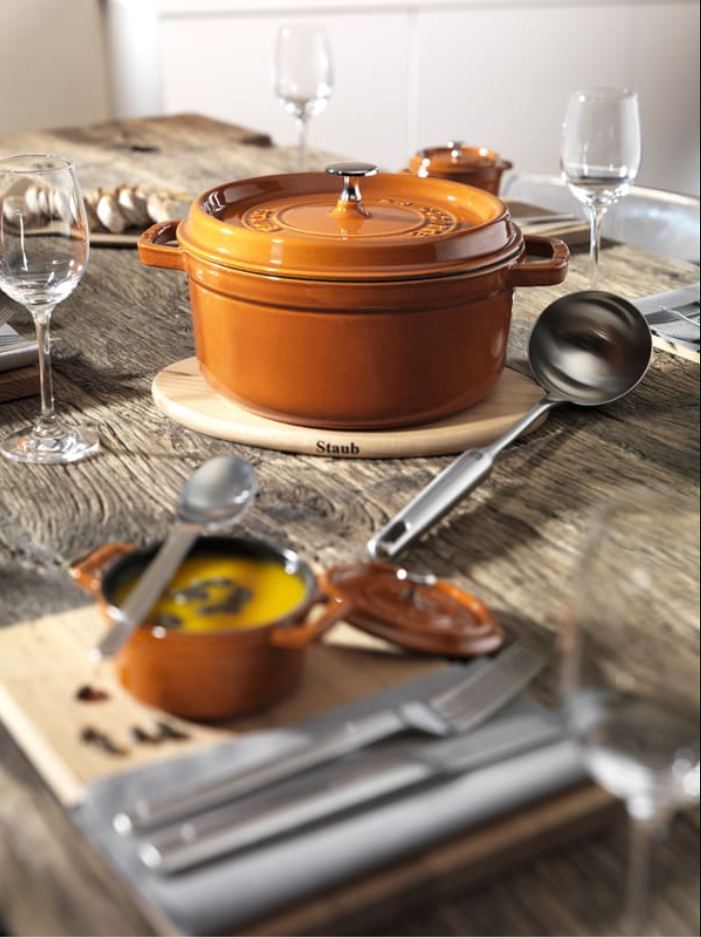 Staub - Nồi tròn màu vàng - 22cm (2.6L)