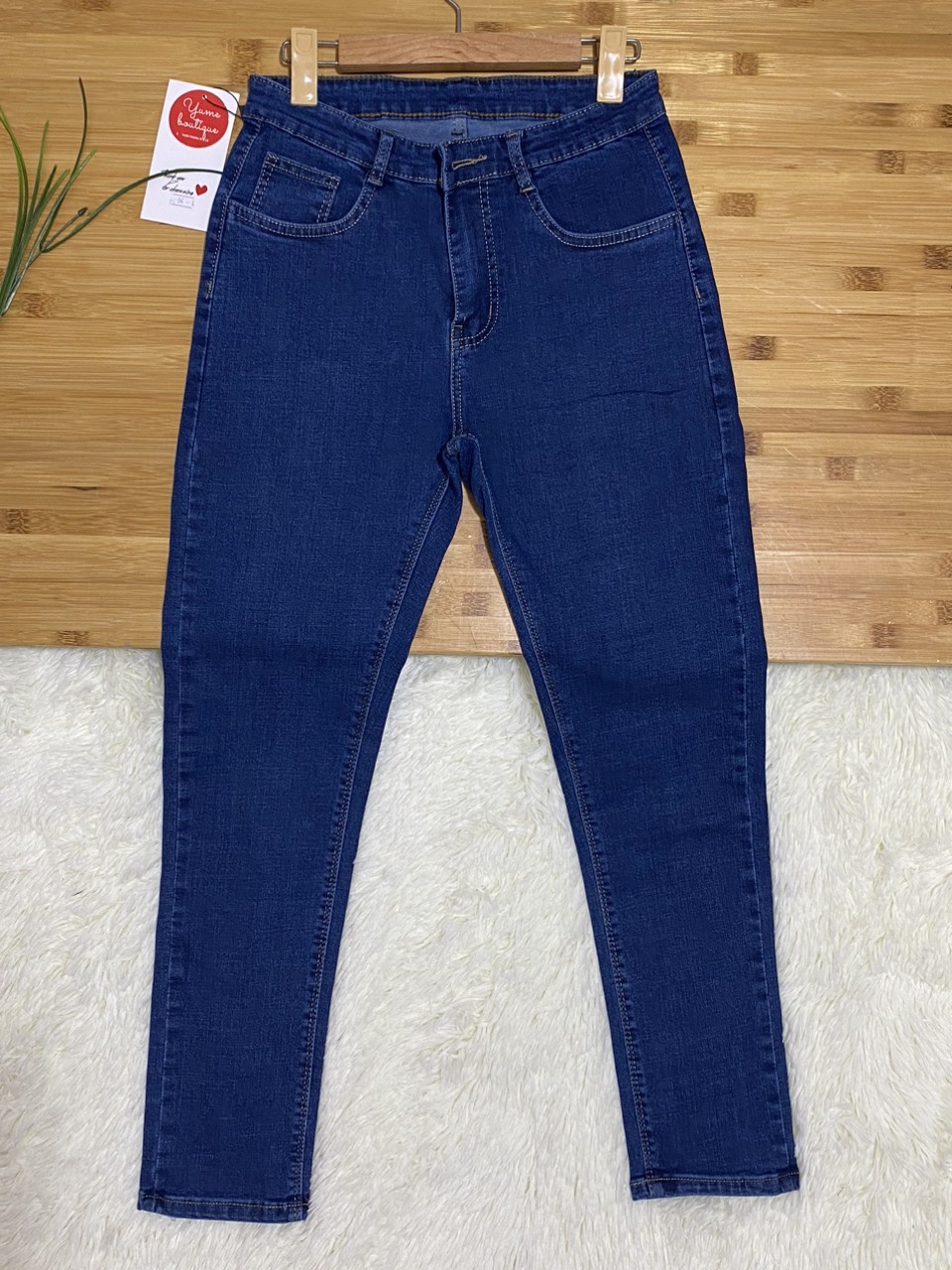 Quần dài jean Nữ Bigsize có size 26-46 . Vải dày và co giãn. Đặt biệt không ra màu