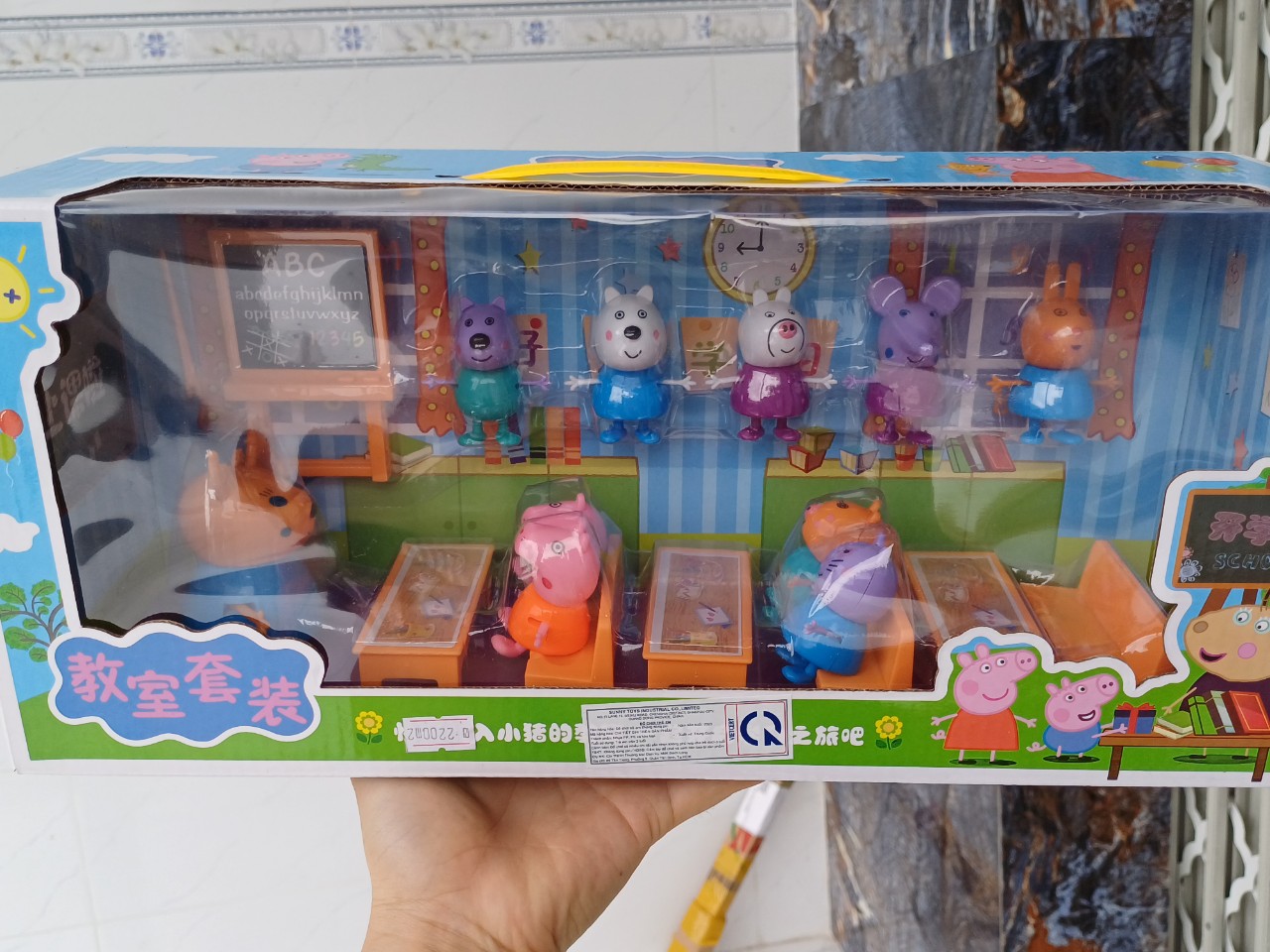 Đồ chơi hộp heo peppa lớp học