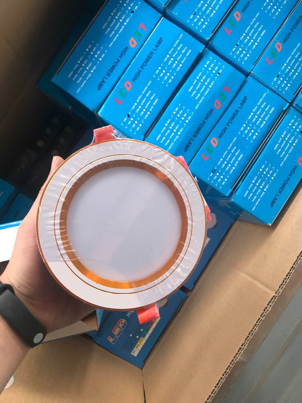 Combo 50 led âm trần 7w-3 màu viền vàng