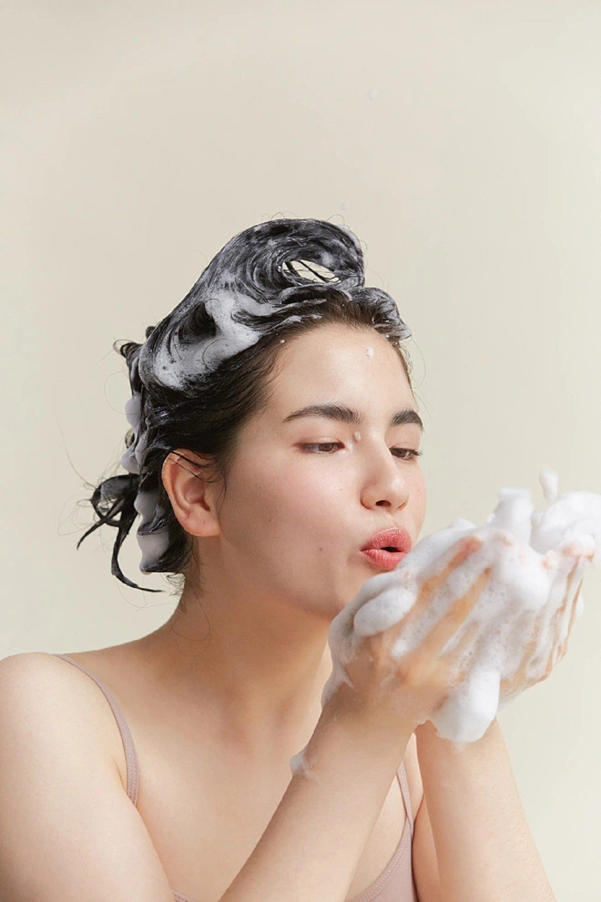 Dầu Gội Đầu Phục Hồi Và Dưỡng Ẩm Sâu Dear Beaute Himawari Oil In Hair Shampoo 500ml
