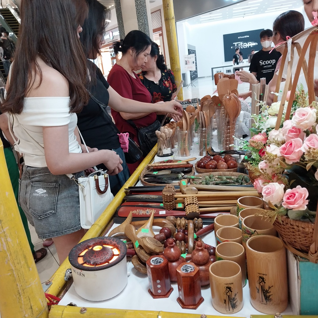 Con lăn massage mặt, mũi bằng Gỗ Bách Xanh