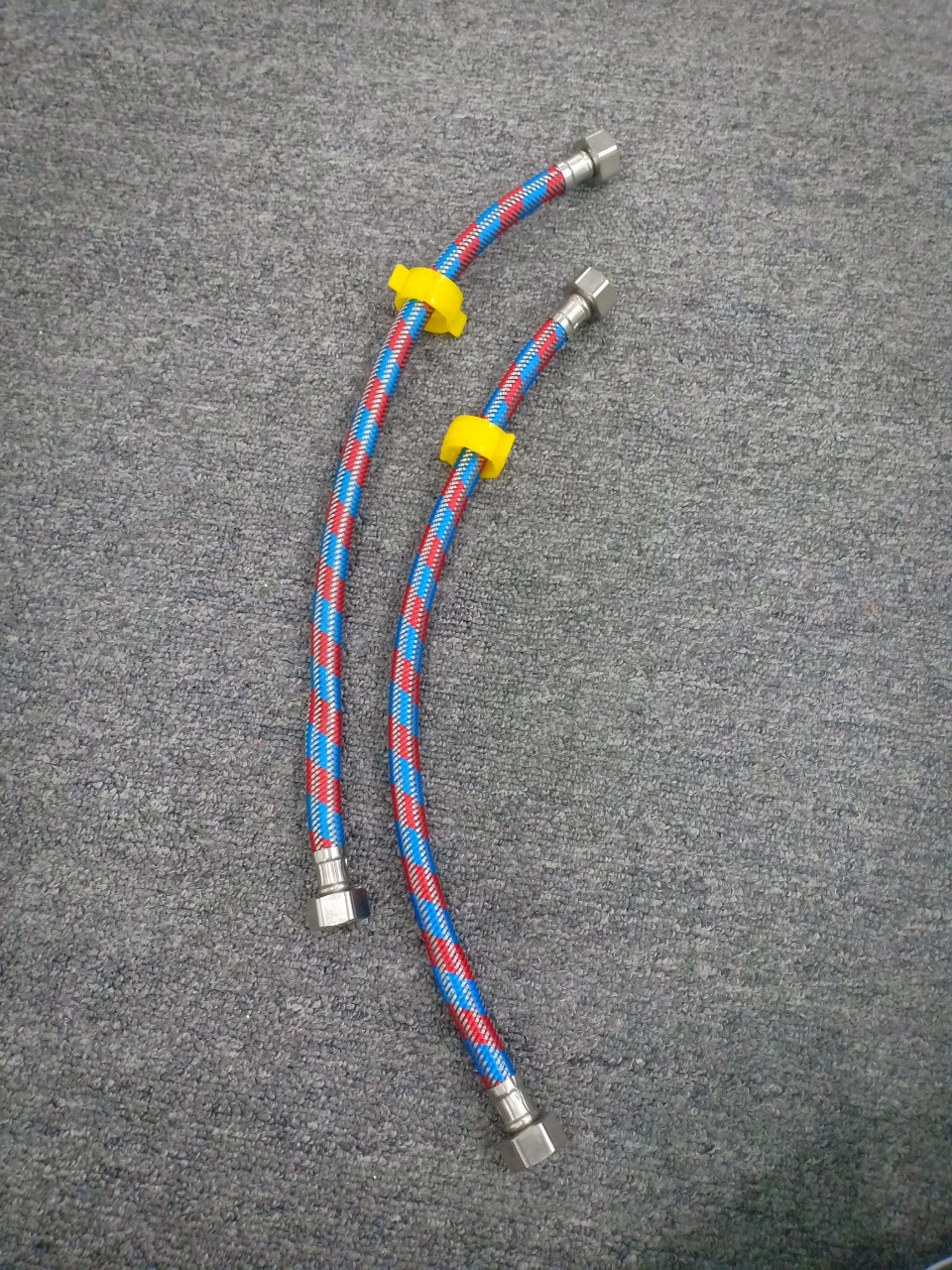 Combo 2 Dây cấp nước thép không gỉ 304 màu xanh, đỏ dành cho bồn cầu, máy nước nóng