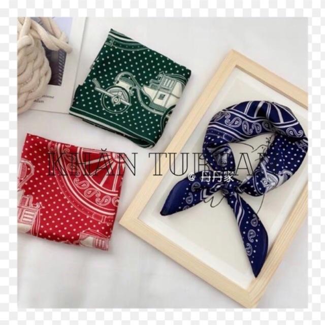 Khăn lụa vuông size 55x55cm choàng cổ siêu dễ thương in hình cỗ xe ngựa