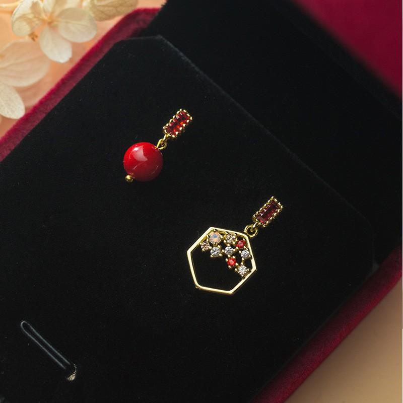 Khuyên tai bạc Ý s925 phong cách nữ bất đối thả đá đỏ G3407 - AROCH Jewelry