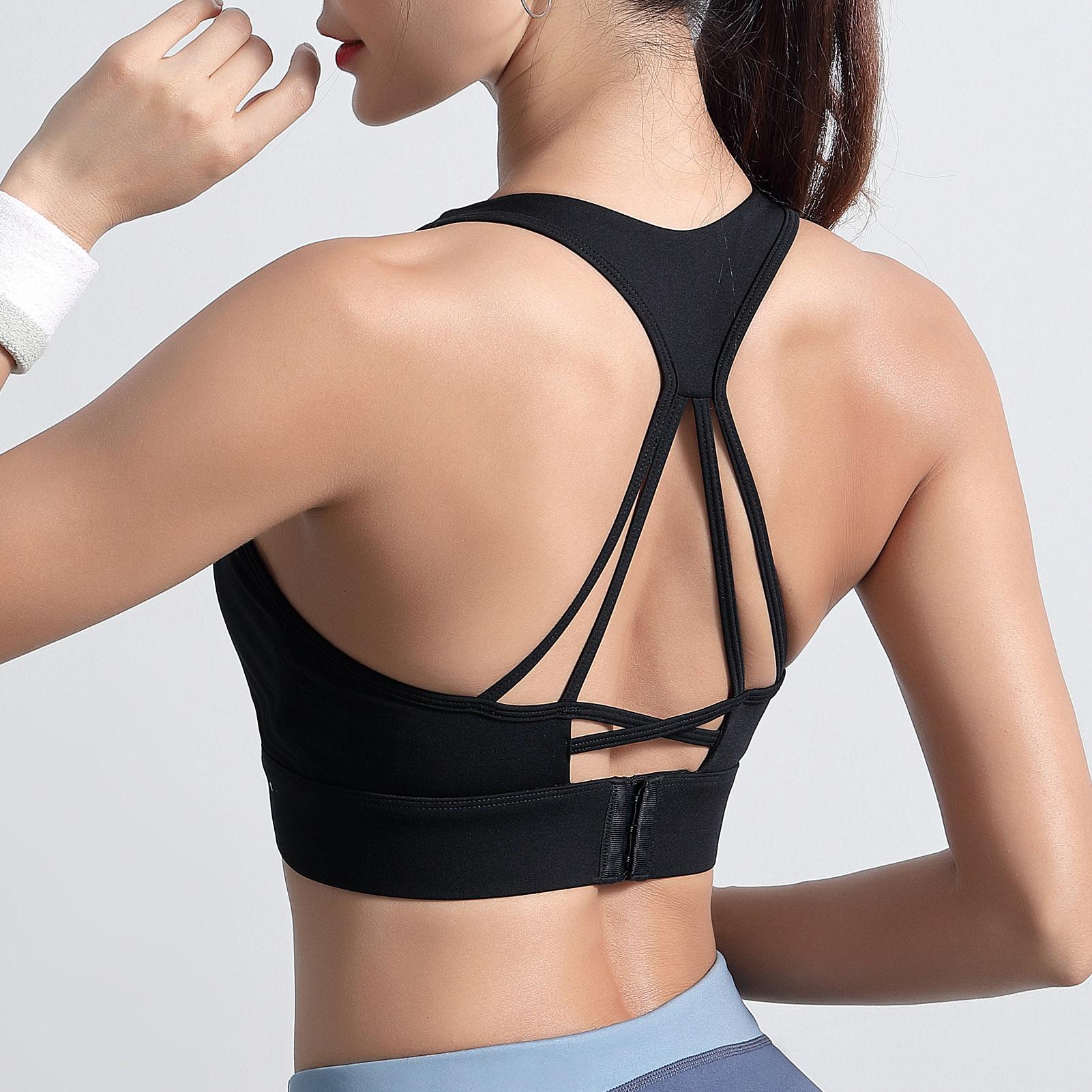 Áo lót thể thao có lưng racer, dây đai và miếng đệm có thể tháo rời phù hợp với yoga, chạy, tennis, v.v. Dùng được cho các môn thể thao.