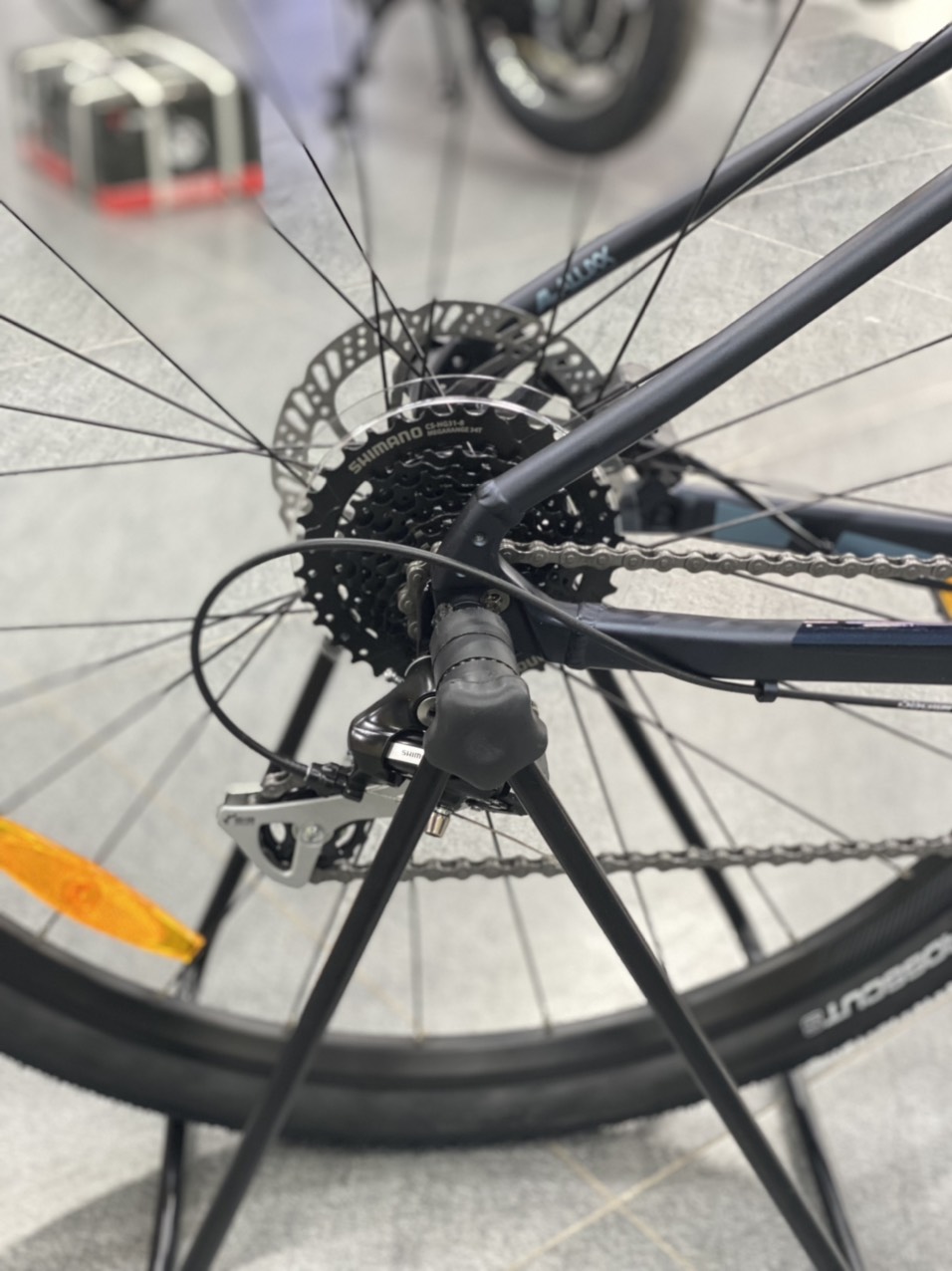 Xe Đạp Thể Thao Địa Hình MTB GIANT Roam 3 Disc – Phanh Đĩa, Bánh 700C – 2023