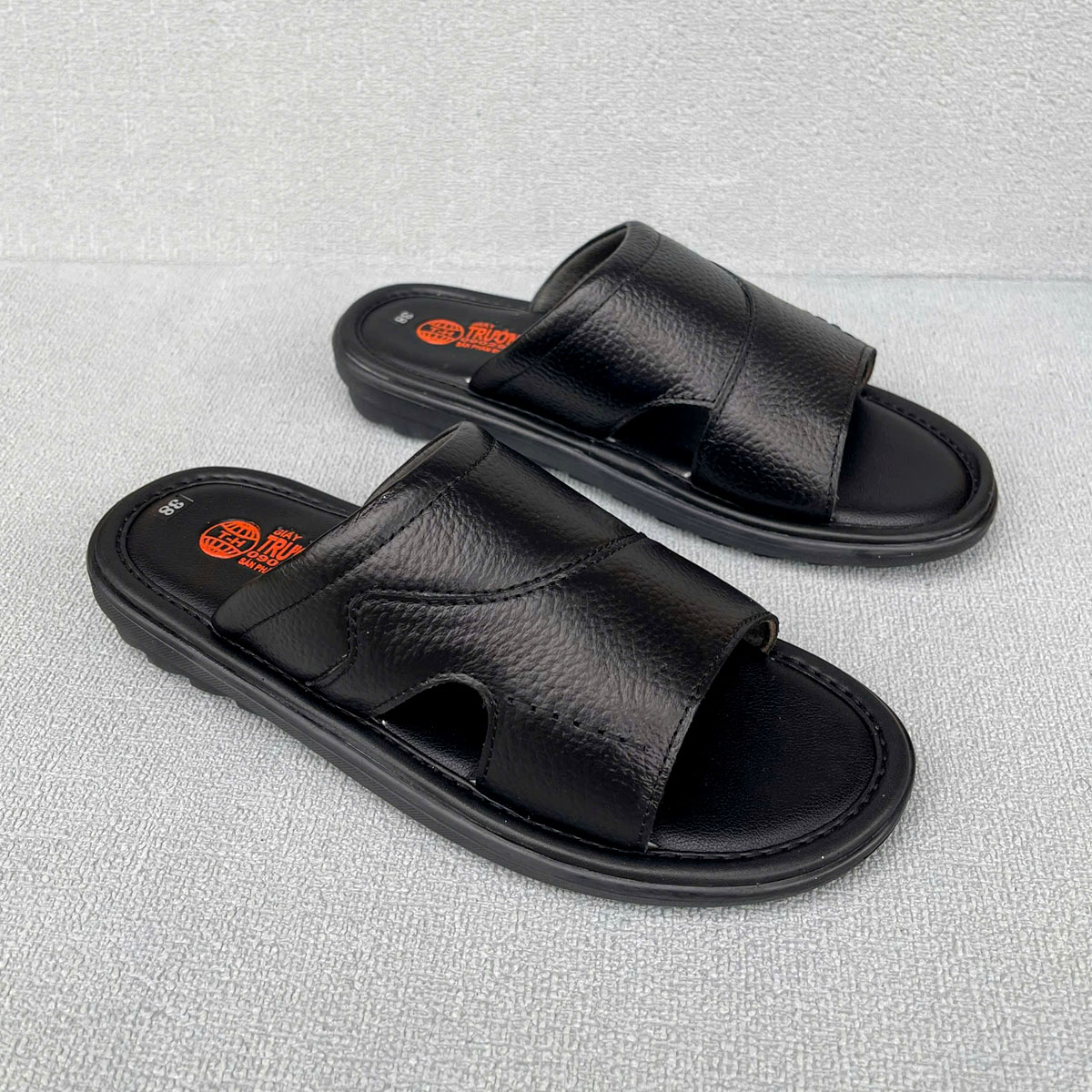 Dép da nam Quai ngang trung niên Trường Hải  DN1442 đế cao 2.5cm da bò 2 màu nâu, đen