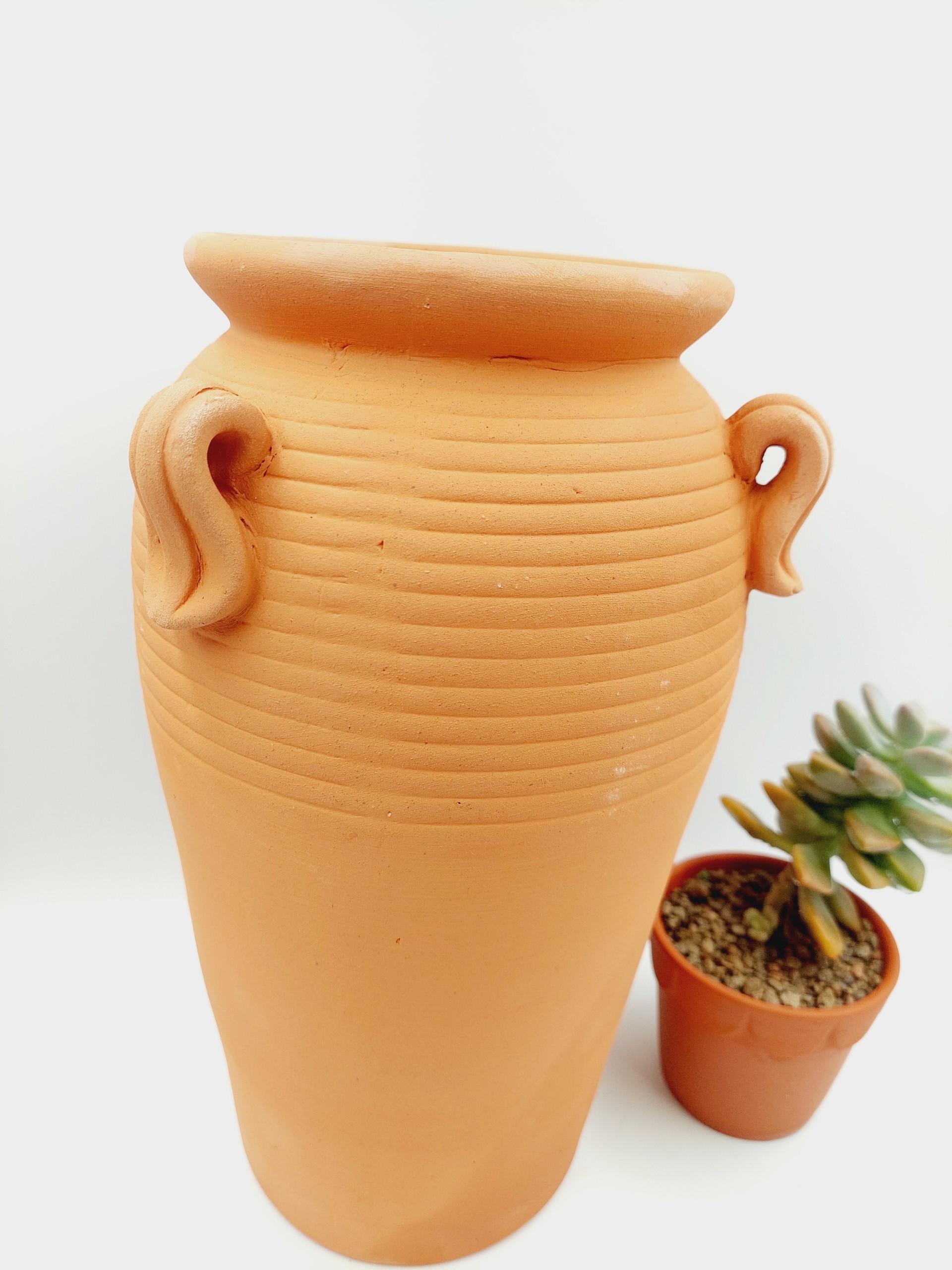 Chậu đất nung, chậu sen đá - Bình quai 1330, đường kính miệng tầm 13cm, chiều cao 30cm