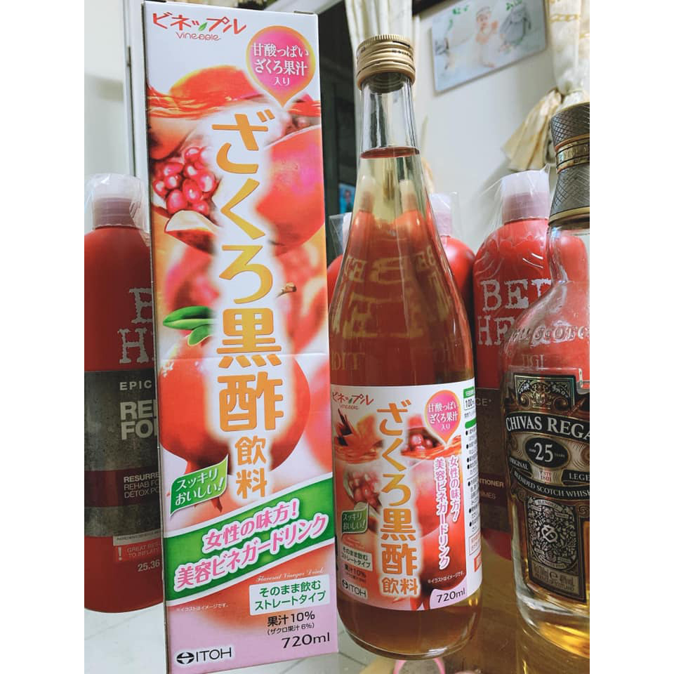 Nước uống ITOH Vinepple dấm lựu 720ml tặng móc khóa