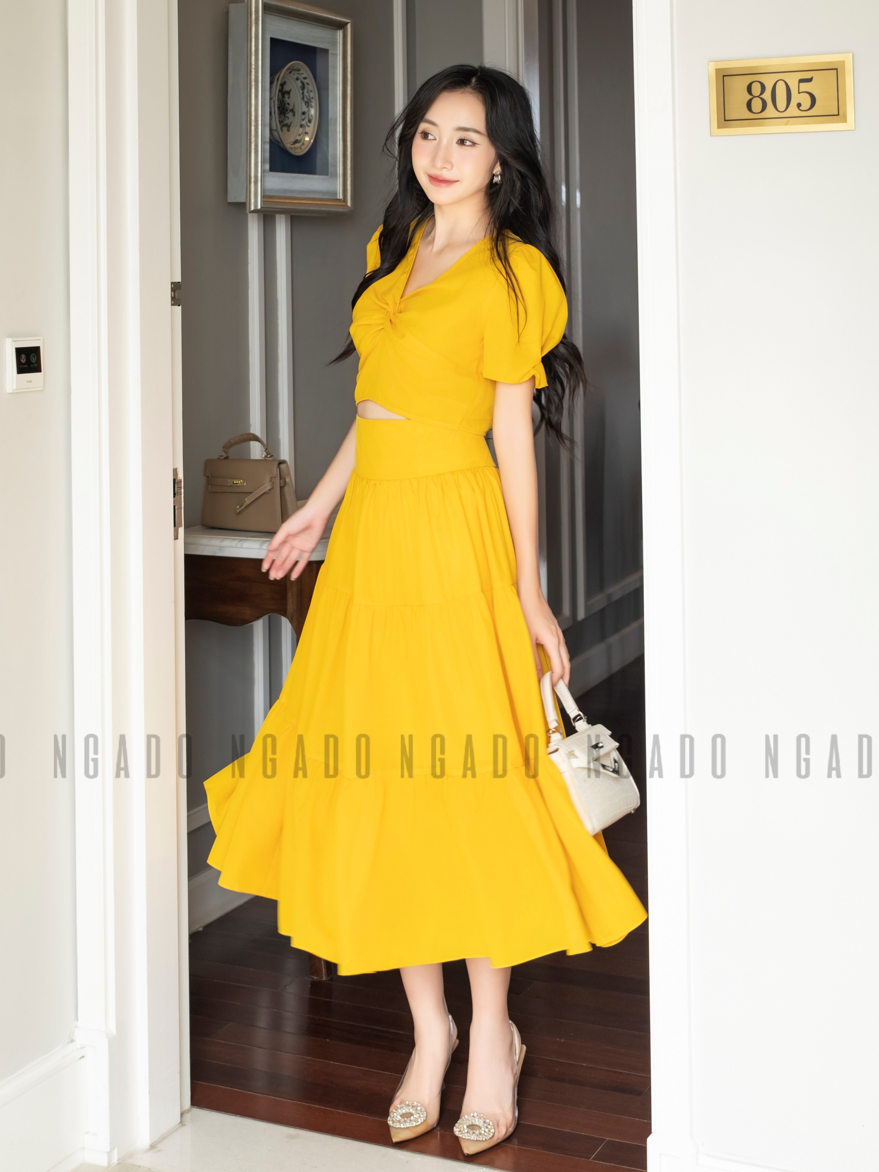 Set áo váy vàng NGADO , set đồ nữ , Set áo kèm chân váy xòe , Set đồ nữ thiết kế