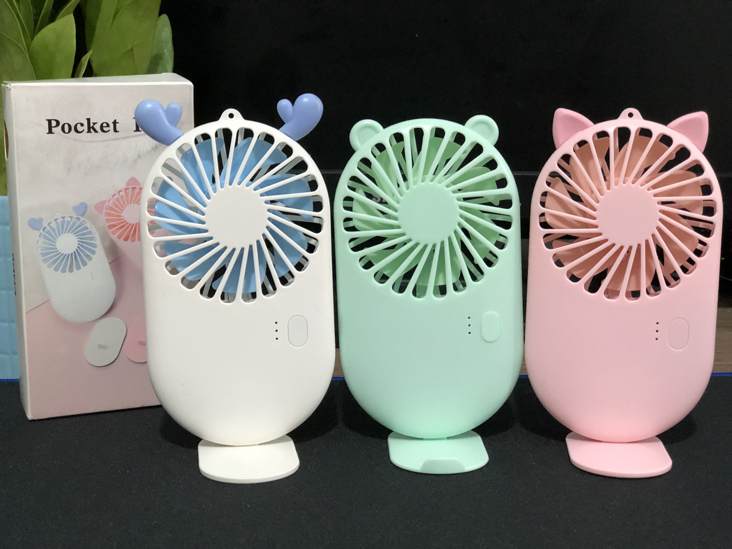 Quạt Cầm Tay Mini Pocket Fan HT Kiểu Dáng Dễ Thương Nhỏ Gọn Sạc USB Thích Hợp Mang Theo Mọi Nơi