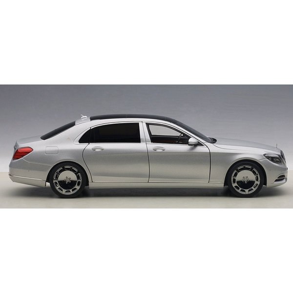 Xe Mô Hình Mercedes Maybach S-Klasse S600 1:18 Autoart - 76292 (Bạc)