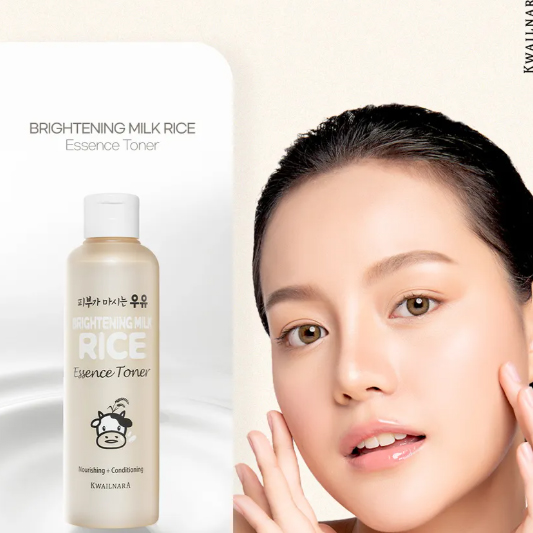 Nước hoa hồng dưỡng ẩm và làm sáng da Kwailnara Brightening Milk Rice Essence Toner Hàn Quốc 200ml