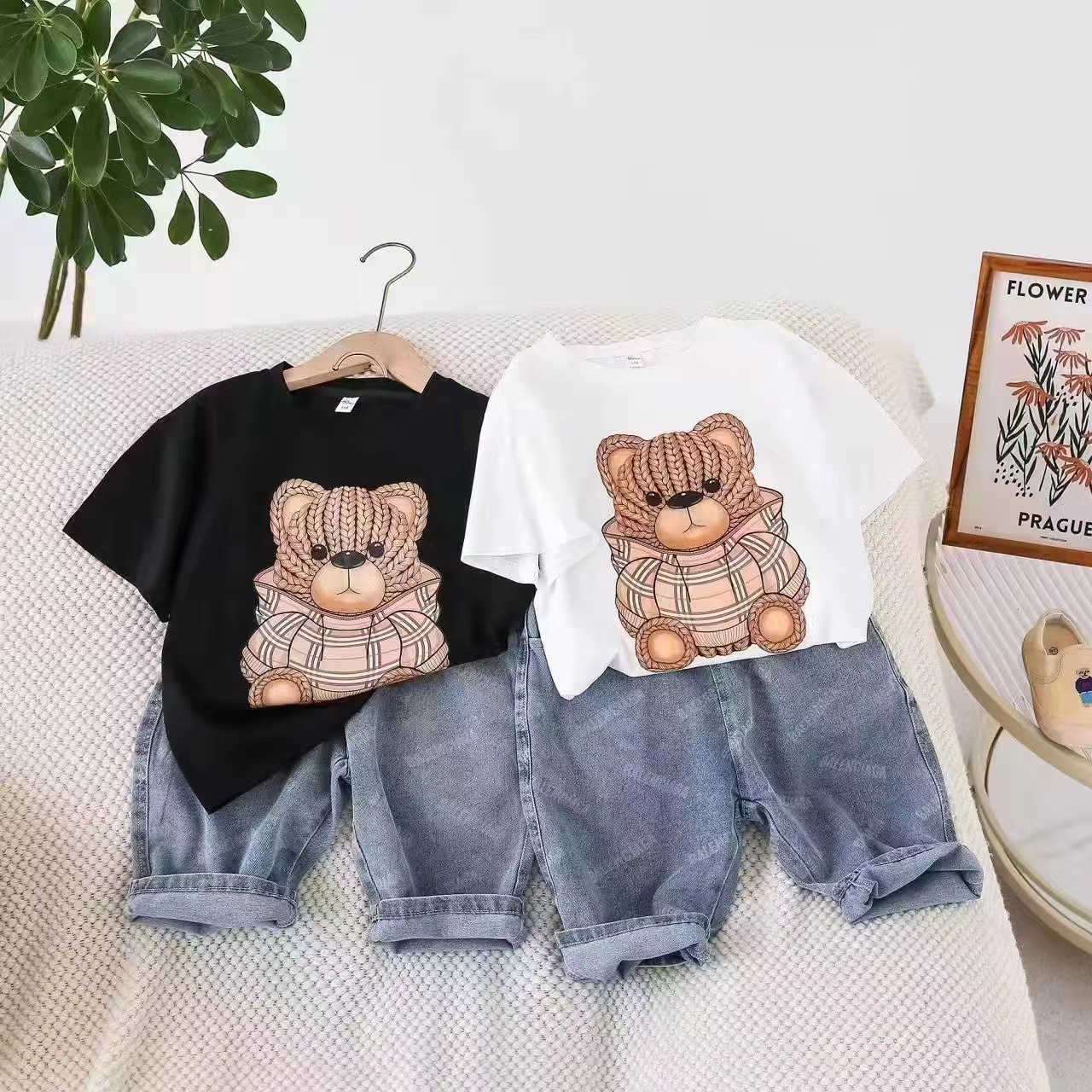 Đồ bộ bé trai cộc tay 4-10 tuổi in Gấu quần bò lửng, Bộ hè cho bé thời trang hàng Quảng Châu cao cấp