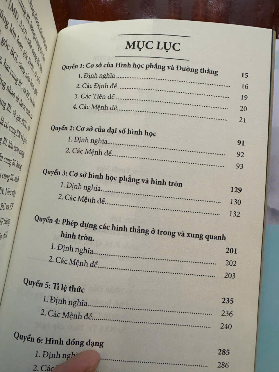 CƠ SỞ CỦA HÌNH HỌC – Euclid - Richard Fitzpatrick – G.S Ngô Bảo Châu -ZenBooks - NXB Tri Thức