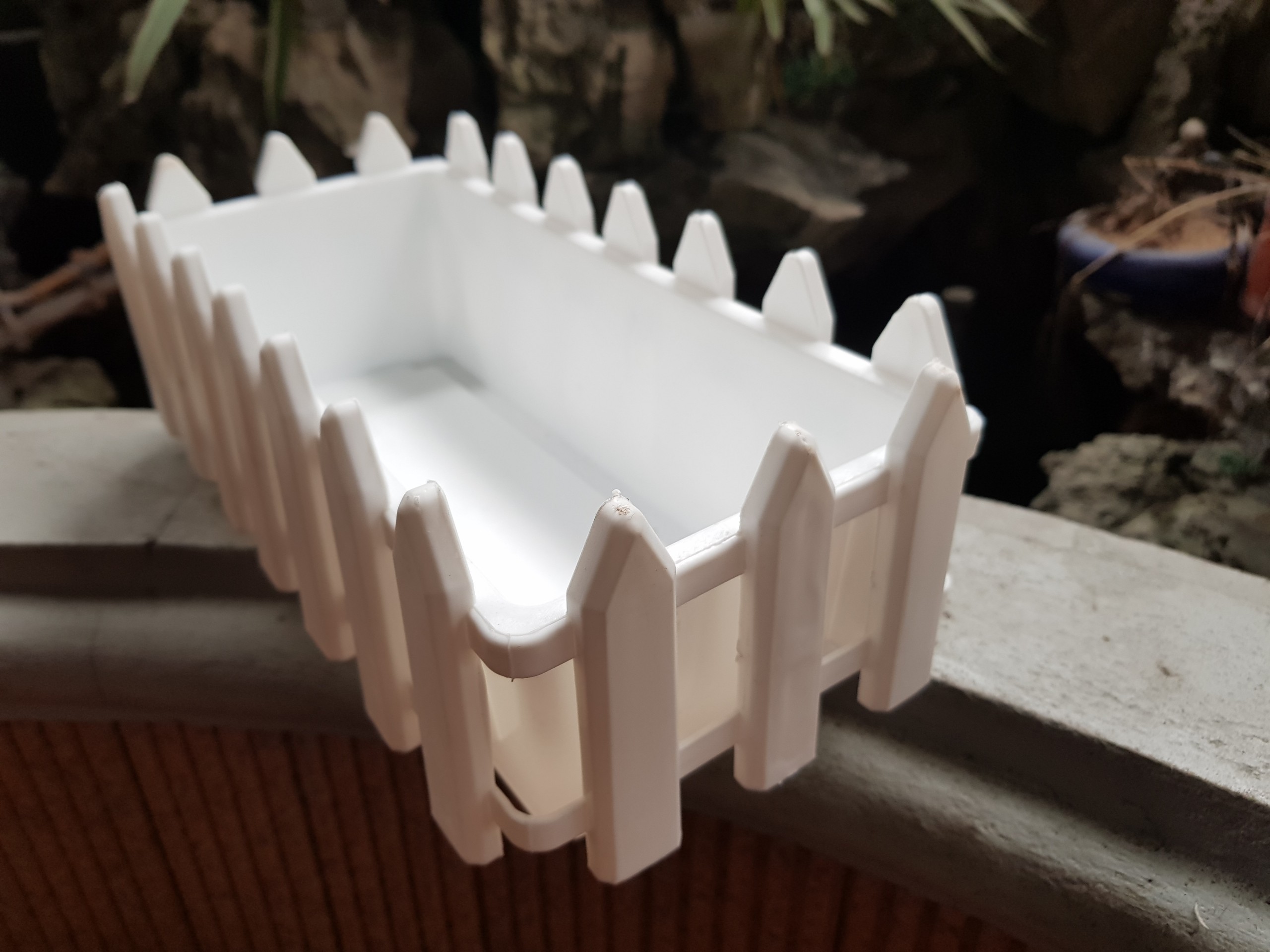 5 Chậu Hàng Rào Trang Trí Màu Trắng Kích Thước 30x14x11cm