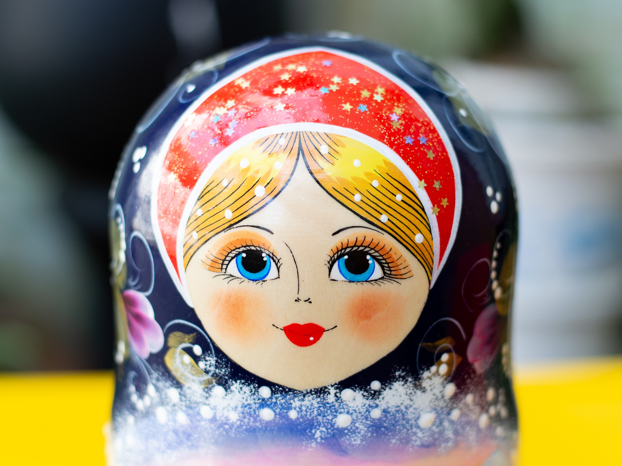 BỘ BÚP BÊ NGA MATRYOSHKA 10 LỚP SIZE 26CM "LỄ HỘI DÂN GIAN MÙA ĐÔNG" MÀU NÂU